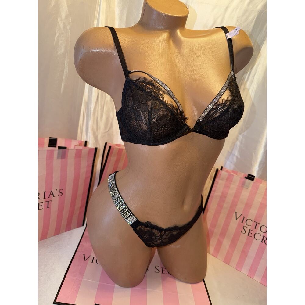 Victoria's Secret Bra Very Sexy 32C Small Lace Thong Shine Strap